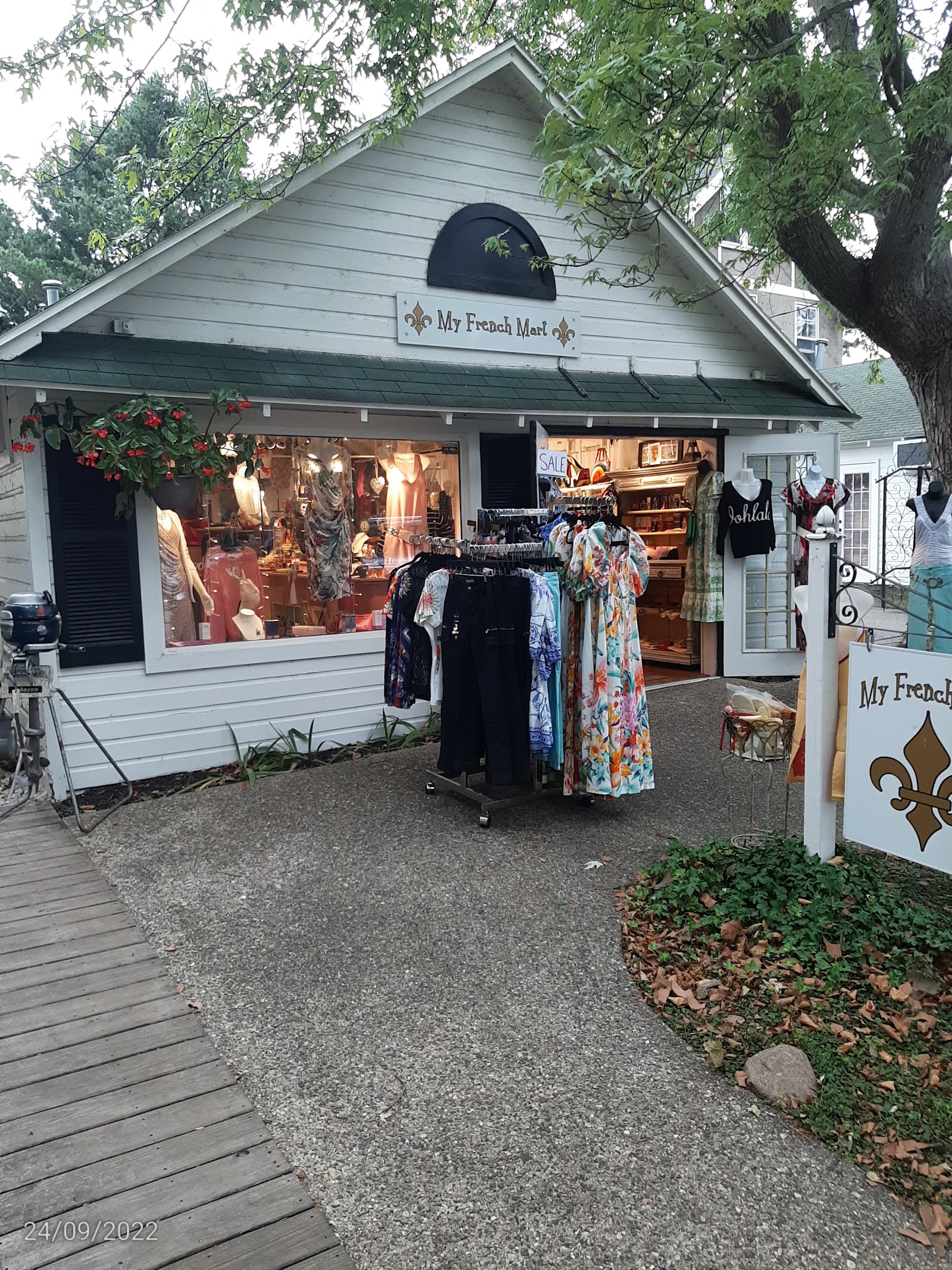 Affordably French in Saugatuck