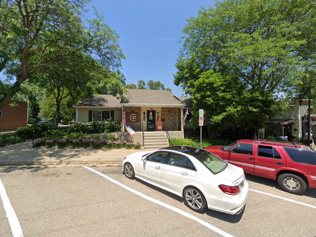 David Isljamovski, Real Estate Services in Douglas