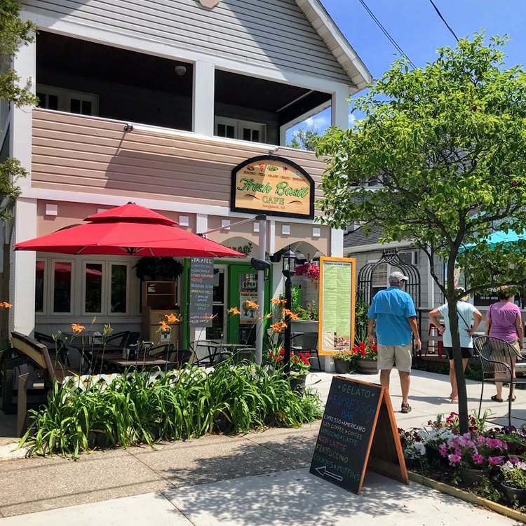 Fresh Basil Cafe in Saugatuck
