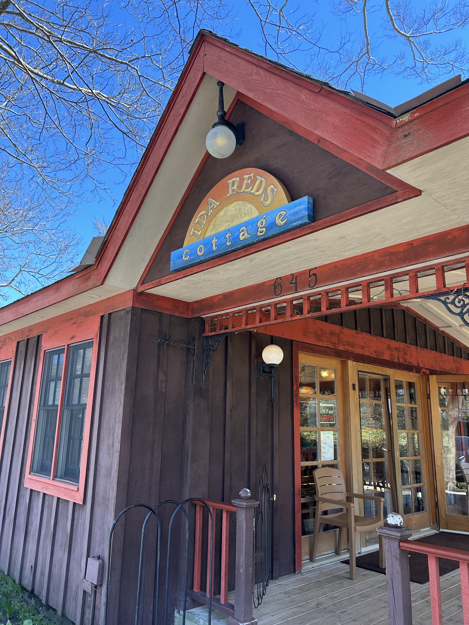 Ida Red's Cottage in Saugatuck