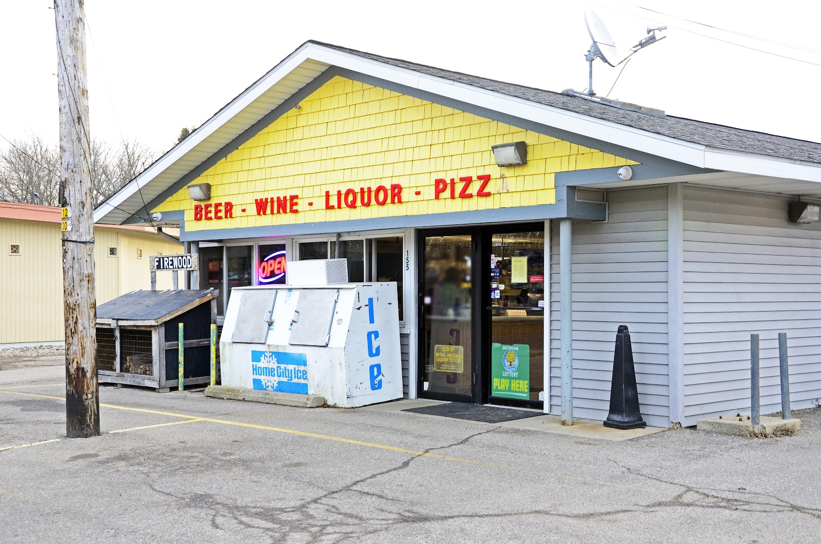 Lakeshore Party Store — photo