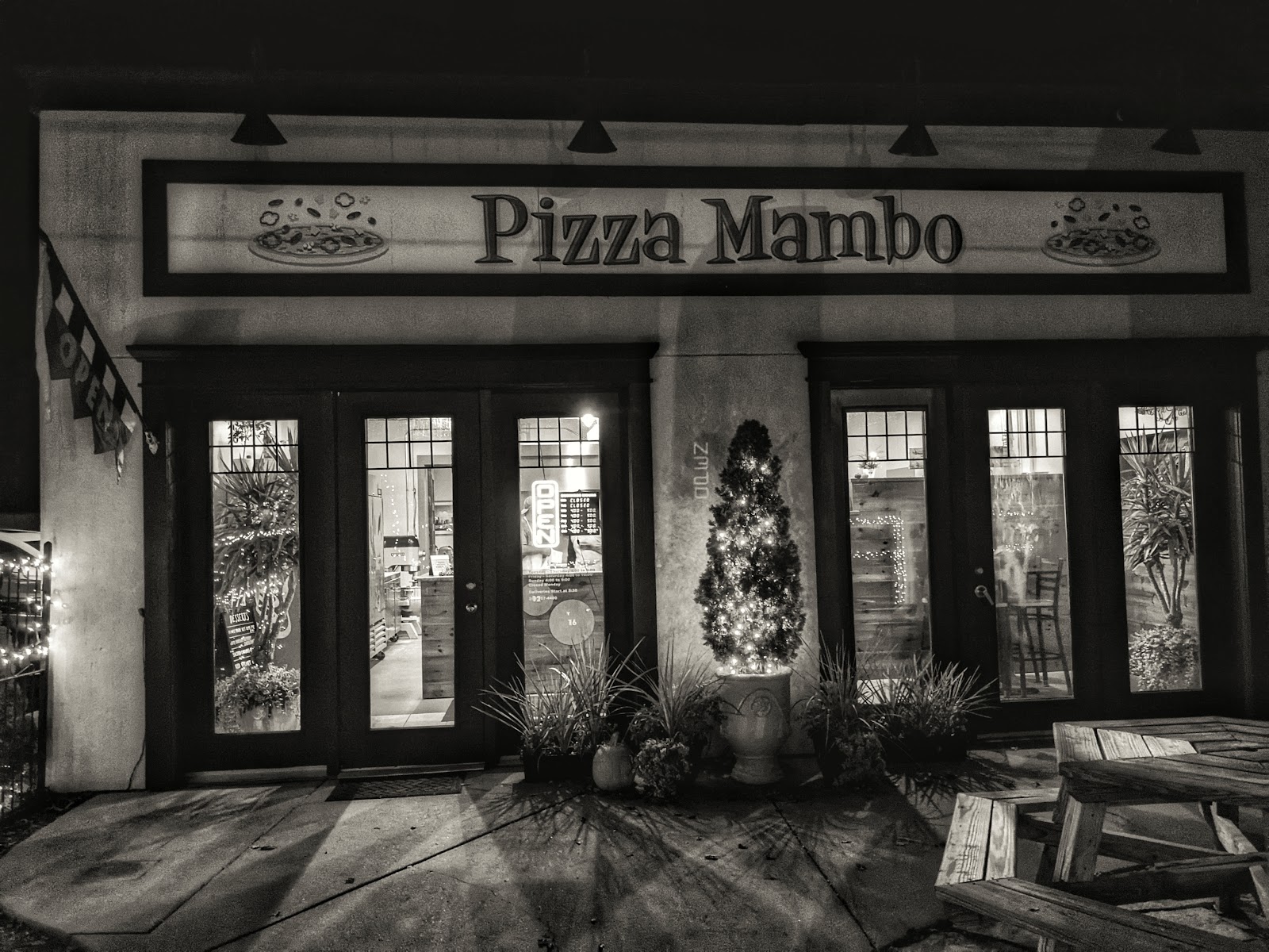 Pizza Mambo — photo