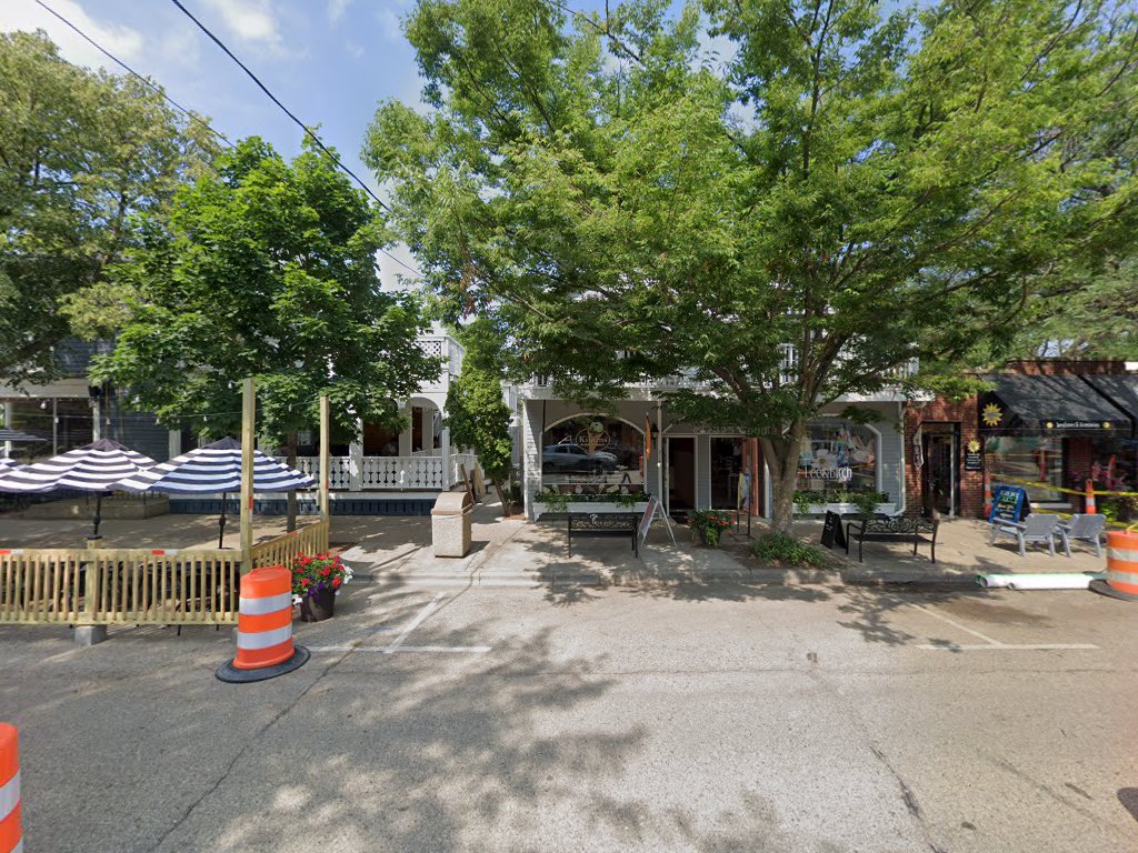 Roman James: Saugatuck — photo